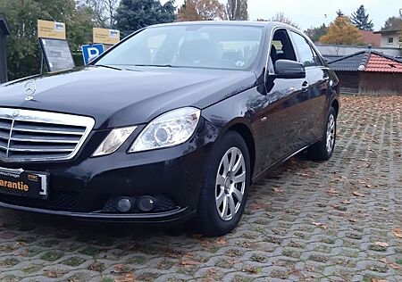 Mercedes-Benz E 200 Autom. Sitzheizung Xenon AHK 1 Hand