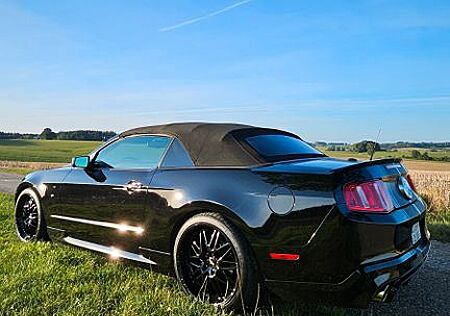 Ford Mustang Cabrio V8