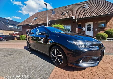 Toyota Auris Touring Sports Auris Hybrid mit LPG Team D