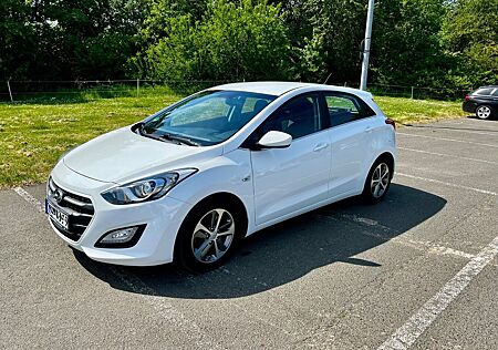 Hyundai i30 1.6 CRDi 100kW Trend