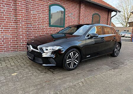 Mercedes-Benz A 180 Progressive Navi Apple CarPlay