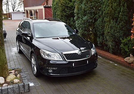 Skoda Octavia 2.0 TDI RS Combi AHK 18 Zoll