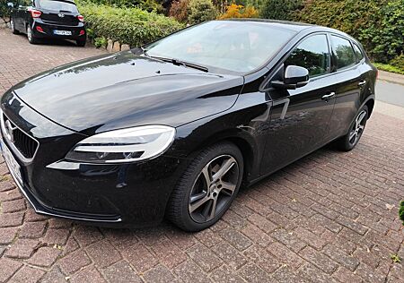 Volvo V40 T2 -