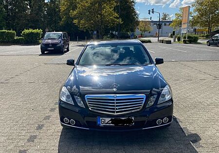 Mercedes-Benz E 250 CGI BlueEFFICIENCY ELEGANCE ELEGANCE