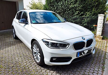 BMW 118d A Sport Line HECK ACC SHZ RFK LED 8xALU