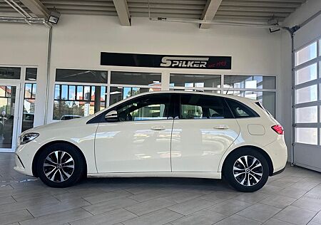 Mercedes-Benz B 180 d /NAVI/SHZ/Klima/PDC