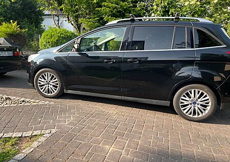 Ford Grand C-Max 2,0TDCi 110kW Titanium Titanium