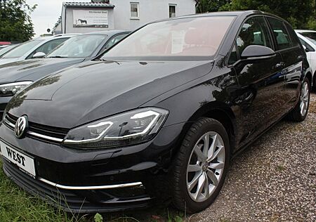 VW Golf Volkswagen 2.0 TDI BMT Highline LED Scheinw. *GARANTIE