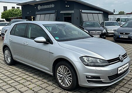 VW Golf Volkswagen VII Lim. Cup BMT *BI-XENON*AHK*2xPDC*SITZHZ