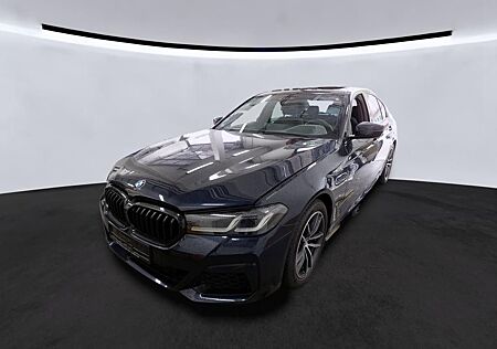 BMW 520 d Lim. M Sport*PANORAMA*LED*R-CAM*18"ALU*NAV