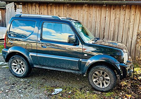 Suzuki Jimny Style Ranger mit Heckpack