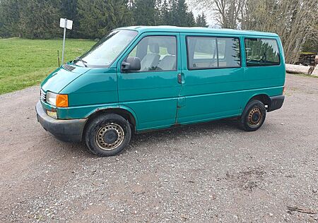 VW T4 Caravelle Volkswagen 2,5-l-Diesel TDI 75kW Standard