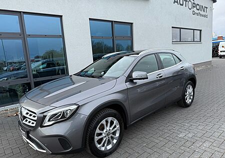 Mercedes-Benz GLA 200 CDI LED NAVI ACC AHK 360º SH PANORAMA