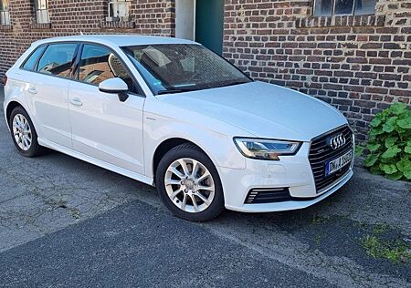Audi A3 1.4 TFSI e-tron S tronic Sportback -