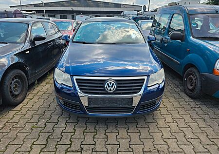 VW Passat Variant Volkswagen 1.6 FSI Comfortline Variant