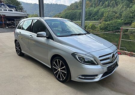 Mercedes-Benz B 220 d DCT -