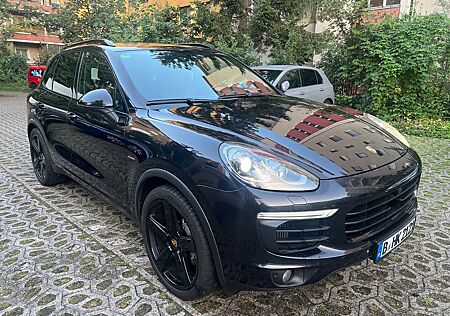 Porsche Cayenne Diesel S mit viel Ausstattung