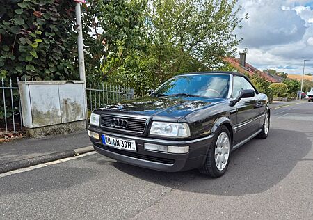 Audi Cabrio 2.3l Kundendienst/TÜV neu top Zustand