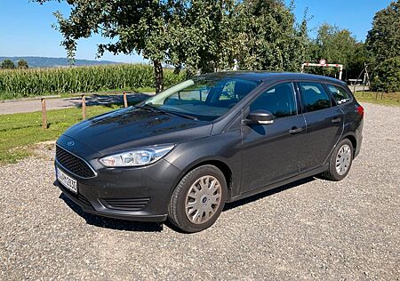 Ford Focus 1,0 EcoBoost 74kW Ambiente Turnier Amb...