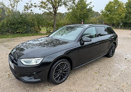 Audi A4 Avant 30 TDI S tronic advanced Black Edition