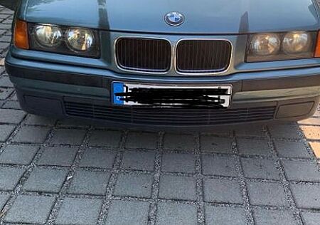BMW 320i