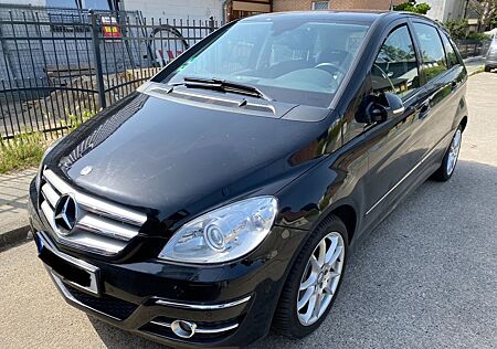 Mercedes-Benz B 200 - Vollleder Navi Bluetooth Freisprech