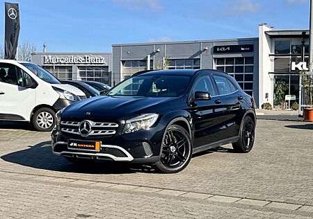 Mercedes-Benz GLA 220 CDI / d*Leder,Navi,PDC*