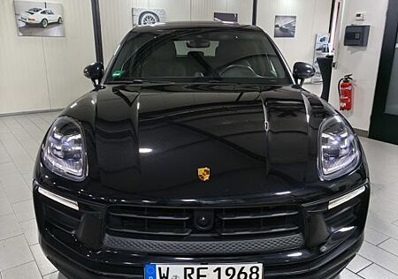 Porsche Macan Benzin Approved 01/27 / Pano /LED/ R.Ka