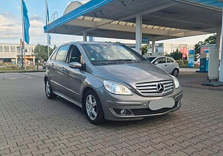 Mercedes-Benz B 200 CDI -