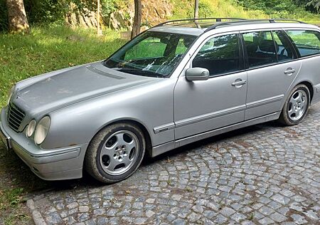 Mercedes-Benz E 240 4MATIC T AVANTGARDE Avantgarde