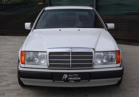 Mercedes-Benz E 200 124 Coupe Sportline