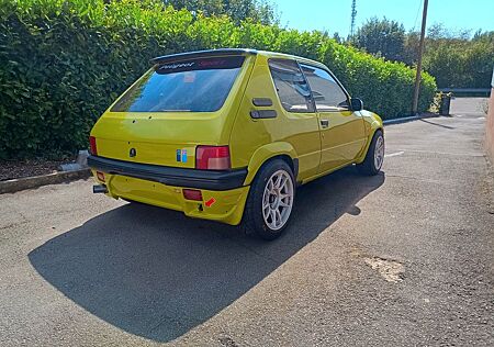 Peugeot 205 GTI Gruppe H