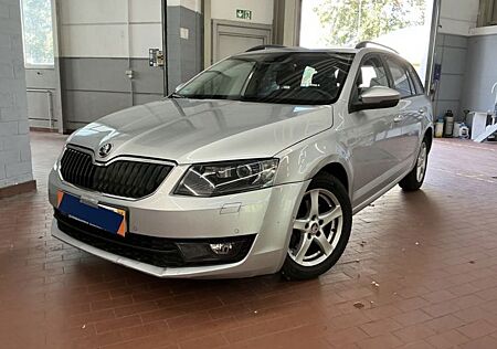 Skoda Octavia 2.0 TDI Elegance DSG XEN PDC SZHG ZV BT