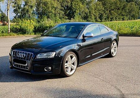 Audi S5 4.2 FSI quattro -