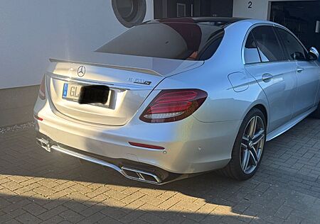 Mercedes-Benz E 63 AMG S Mercedes-AMG E 63 S 4MATIC+ Autom. ..