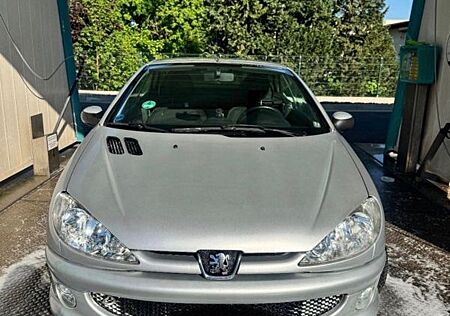 Peugeot 206 CC Cabrio TÜV NEU