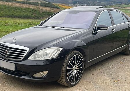 Mercedes-Benz S 500 4matic L LPG VOLL*KÜHLBOX*S-HEFT*TüV 2026