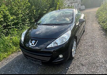 Peugeot 207 CC Facelift TÜV 03/2026 Vollausstattung