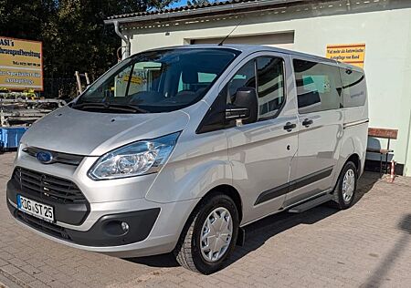 Ford Tourneo Custom 300 2.2 TDCI 8 Sitzer