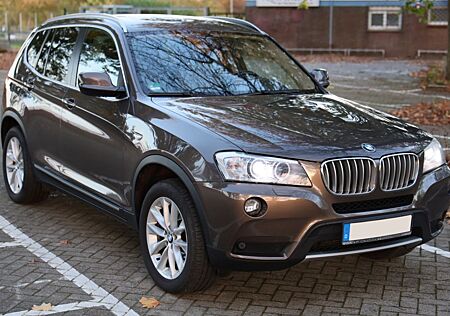 BMW X3 xDrive30d -Leder -AHK -PDC -Keyless -Xenon