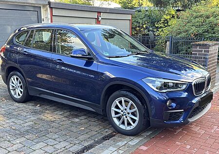 BMW X1 sDrive18i - AHK, Kam, LED