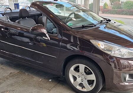 Peugeot 207 CC - Sommer im eigenen Cabrio genießen