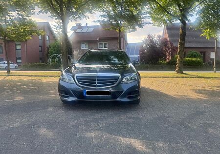 Mercedes-Benz E 200 CDI T ELEGANCE Automatic