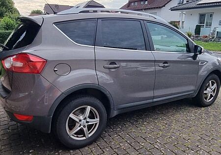 Ford Kuga 2,0 TDCi 4x4 103kW Titanium S Paket