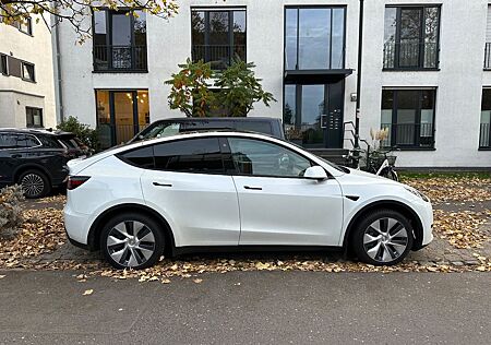 Tesla Model Y Hinterradantrieb RWD RWD