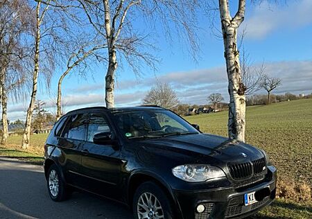 BMW X5 xDrive30d - M Paket * 7 SITZER* HEADUP
