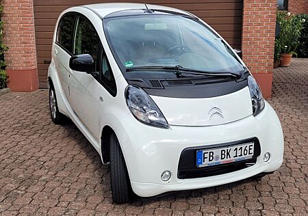 Citroën C-Zero gepflegt und kratzerfrei mit Winterräder