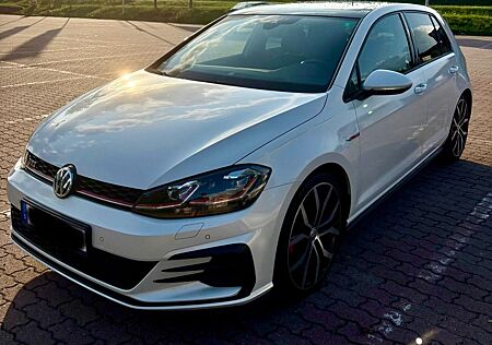 VW Golf Volkswagen 2.0 TSI DSG GTI