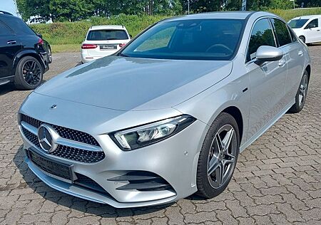Mercedes-Benz A 250 A250e Lim 2x AMG Widescreen*Kamera*LED*Ambiente*