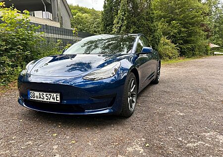 Tesla Model 3 RWD, LFP, 8-fach, AHK